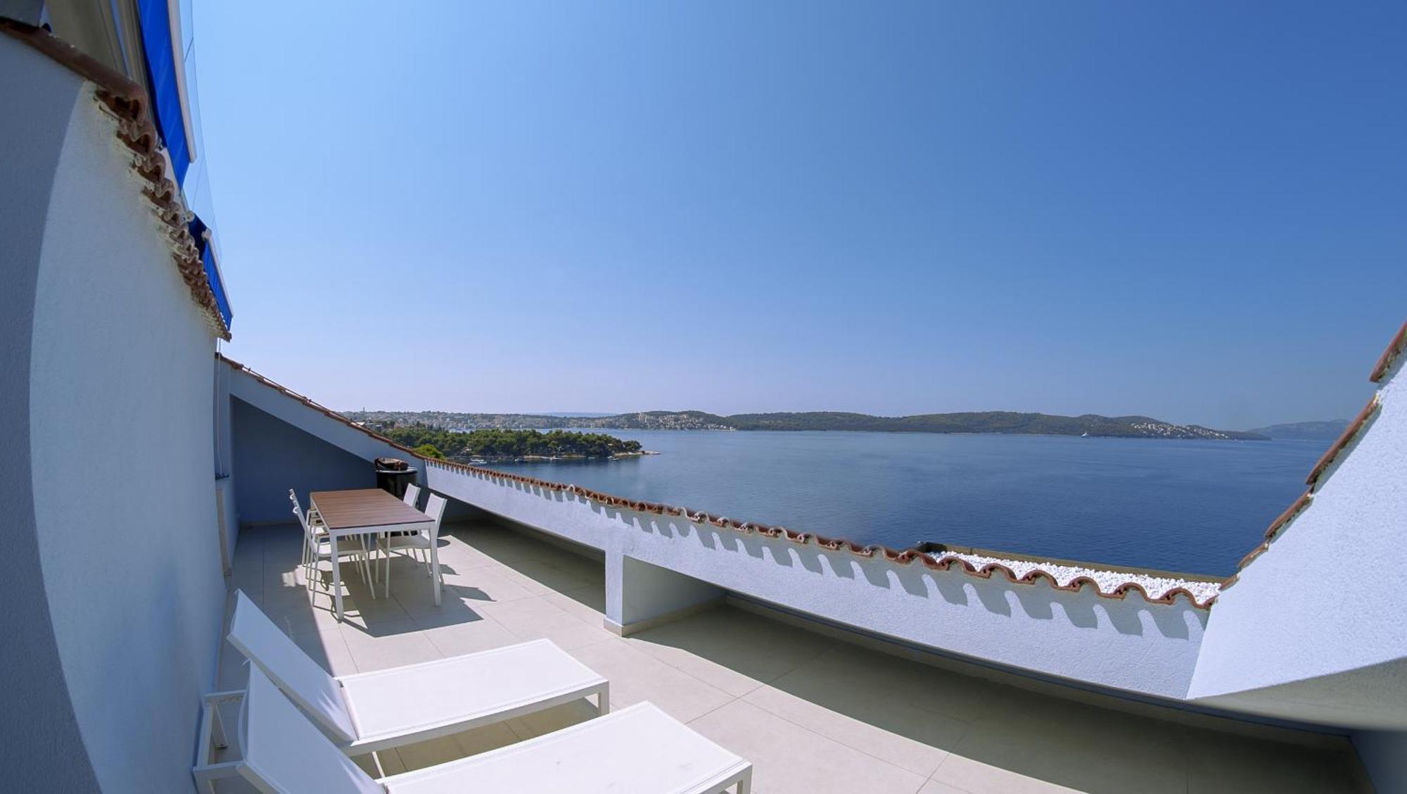 Seafront Luxury Apartments Fun 特罗吉尔 外观 照片